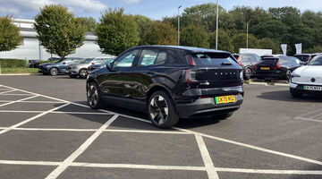 2025 Volvo Twin Performance 69kWh Plus Auto 5-door (Black) - Image: 3