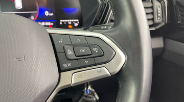 2023 Volkswagen 1.0 TSI Black Edition Euro 6 5-door (White) - Image: 24