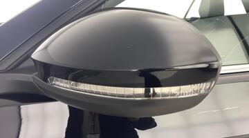 2025 Volkswagen TSI R-Line DSG 2WD Euro 6 2-door (Black) - Image: 37