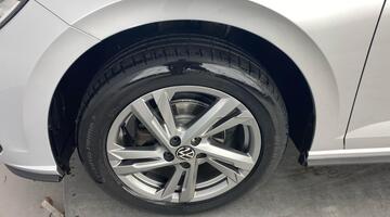 2022 Volkswagen 1.0 TSI R-Line DSG Euro 6 5-door (Silver) - Image: 32