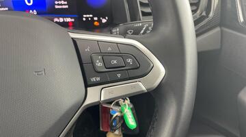 2023 Volkswagen 1.0 TSI Life Euro 6 5-door (Blue) - Image: 24