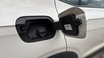 2025 Volkswagen 1.0 TSI Life DSG Euro 6 5-door (Grey) - Image: 11