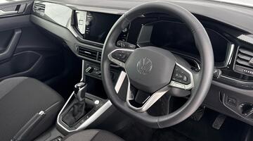 2025 Volkswagen 1.0 TSI Match DSG Euro 6 5-door (White) - Image: 6