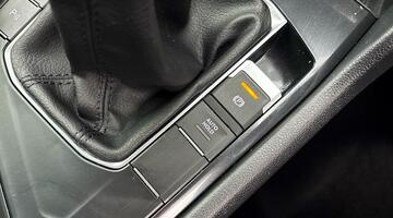 2021 Volkswagen TSI Life Euro 6 5-door (White) - Image: 25