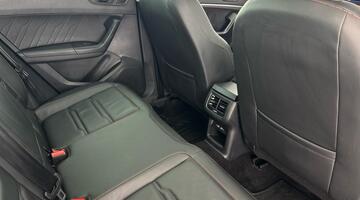 2022 SEAT 2.0 TDI FR Sport Euro 6 5-door (Black) - Image: 32