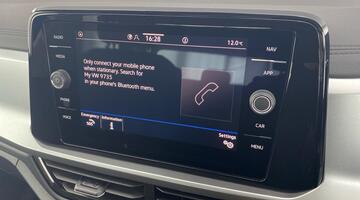 2025 Volkswagen TSI Match DSG Euro 6 5-door (Blue) - Image: 16