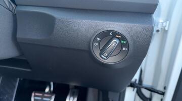 2025 Volkswagen TSI Black Edition Plus DSG Euro 6 5-door (White) - Image: 24