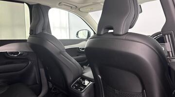 2023 Volvo 2.0 B5 MHEV Plus Auto 4WD Euro 6 5-door (Silver) - Image: 28