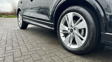 2025 Audi TFSI CoD 35 S line S Tronic Euro 6 5-door (Black) - Image: 15