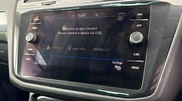 2021 Volkswagen TSI Life Euro 6 5-door (White) - Image: 17