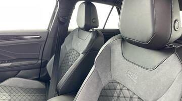 2025 Volkswagen TSI R-Line DSG Euro 6 5-door (Black) - Image: 34