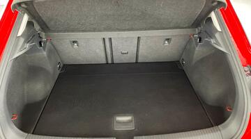 2018 Volkswagen 1.0 TSI Design Euro 6 5-door (Red) - Image: 28