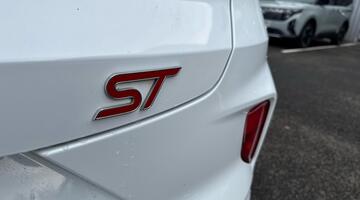 2023 Ford EcoBoost ST Euro 6 5-door (White) - Image: 21