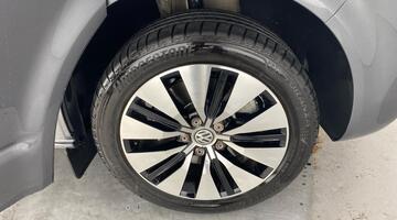 2022 Volkswagen Beach Camper SWB 150 PS 2.0 TDI 7sp DSG (Grey) - Image: 5