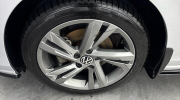 2021 Volkswagen 2.0 TDI R-Line Euro 6 5-door (Silver) - Image: 39