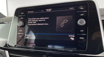 2025 Volkswagen TSI R-Line DSG Euro 6 5-door (Multicolour) - Image: 14