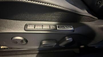 2025 Volkswagen Pro 77kWh Match Plus Tourer Auto 5-door (Grey) - Image: 13