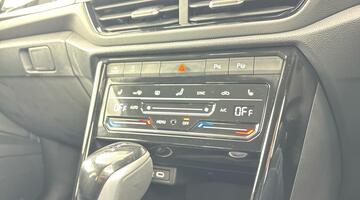 2026 Volkswagen Black Edition Plus 1.5 TSI 150PS 7-speed DSG 5-door (Multicolour) - Image: 25