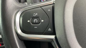 2019 Volvo 2.0 T4 Edition Auto Euro 6 5-door (Red) - Image: 23