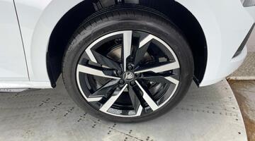 2025 Škoda 1.0 TSI Monte Carlo Edition DSG Euro 6 5-door (White) - Image: 5