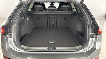 2025 Volkswagen ETSI MHEV R-Line DSG Euro 6 5-door (Multicolour) - Image: 31