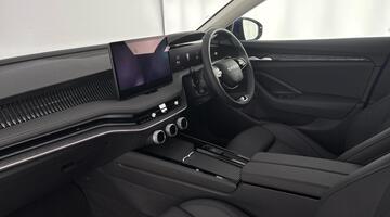 2025 Škoda TSI iV 25.7kWh SE L DSG Euro 6 5-door (Blue) - Image: 2