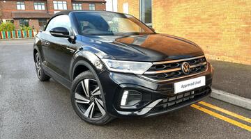 2025 Volkswagen TSI R-Line DSG 2WD Euro 6 2-door (Black) - Image: 15