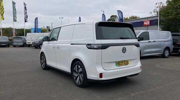 2025 Volkswagen Pro 79kWh Commerce Plus Auto 5-door (White) - Image: 3