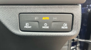 2025 CUPRA EHybrid 25.8kWh V2 DSG Euro 6 5-door (Blue) - Image: 17