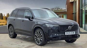 2025 Volvo 2.0 T8 18.8kWh Ultra Dark Auto 4WD Euro 6 5-door (Black) - Image: 1
