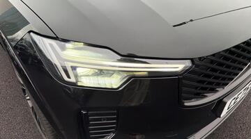 2025 Volvo 2.0 T8 18.8kWh Ultra Dark Auto 4WD Euro 6 5-door (Black) - Image: 18