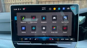 2025 Volkswagen ETSI MHEV Match DSG Euro 6 5-door (Grey) - Image: 7