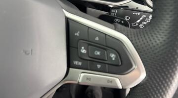 2025 Volkswagen TSI R-Line DSG Euro 6 5-door (Black) - Image: 20