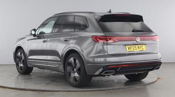 2025 Volkswagen 3.0 TDI V6 Black Edition Tiptronic 4Motion Euro 6 5-door (Grey) - Image: 3