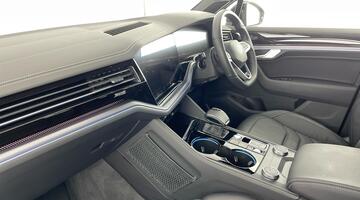 2025 Volkswagen 3.0 TDI V6 Black Edition Tiptronic 4Motion Euro 6 5-door (Grey) - Image: 2