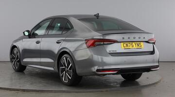 2025 Škoda TSI ACT SportLine Euro 6 5-door (Grey) - Image: 3