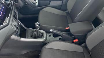 2023 Volkswagen 1.0 EVO Life Euro 6 5-door (Black) - Image: 32