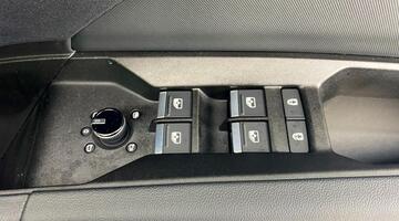 2025 Audi 45 S line Auto 5-door 82kWh (White) - Image: 19