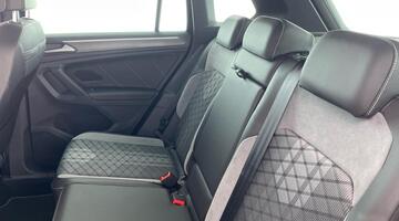 2023 Volkswagen TSI R-Line Edition DSG Euro 6 5-door (Black) - Image: 35