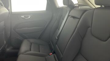 2025 Volvo 2.0 B5 MHEV Plus Pro Auto Euro 6 5-door (Grey) - Image: 35