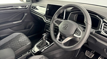 2025 Volkswagen TSI R-Line DSG Euro 6 5-door (White) - Image: 6