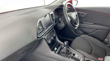 2017 SEAT EcoTSI FR Technology Euro 6 5-door (Red) - Image: 2