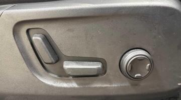 2022 Volvo Recharge 69kWh Ultimate Auto 5-door (Silver) - Image: 28