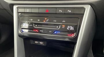 2023 Volkswagen 1.0 TSI Life Euro 6 5-door (Grey) - Image: 7