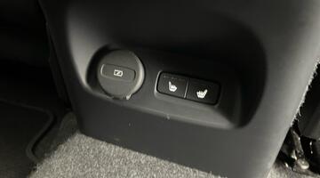 2025 Volvo 2.0 B4 MHEV Plus DCT Auto Euro 6 5-door (Blue) - Image: 32