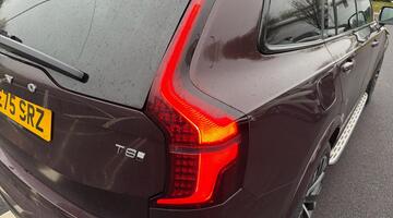 2025 Volvo 2.0 T8 18.8kWh Ultra Dark Auto 4WD Euro 6 5-door (Red) - Image: 24