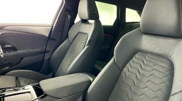 2025 Audi 100kWh Launch Edition Auto 5-door (White) - Image: 41