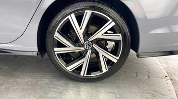 2023 Volkswagen ETSI MHEV R-Line DSG Euro 6 5-door (Grey) - Image: 34