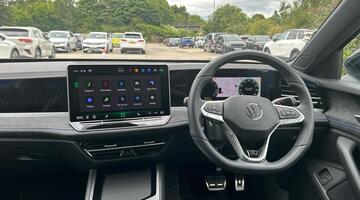 2025 Volkswagen TSI eHybrid 19.7kWh R-Line DSG Euro 6 5-door (Green) - Image: 8