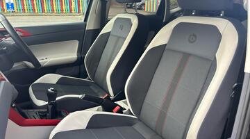 2020 Volkswagen 1.0 EVO beats Euro 6 5-door (Black) - Image: 9